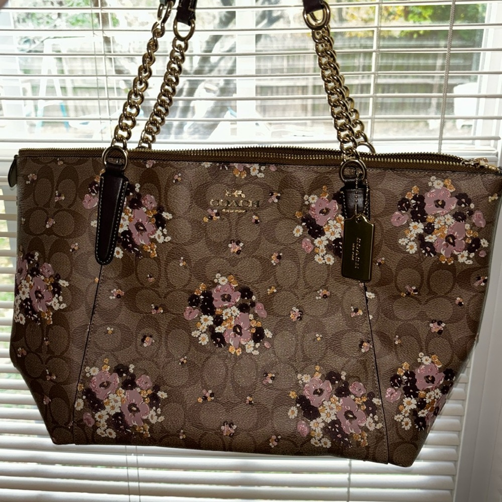 EUC Floral Coach Purse